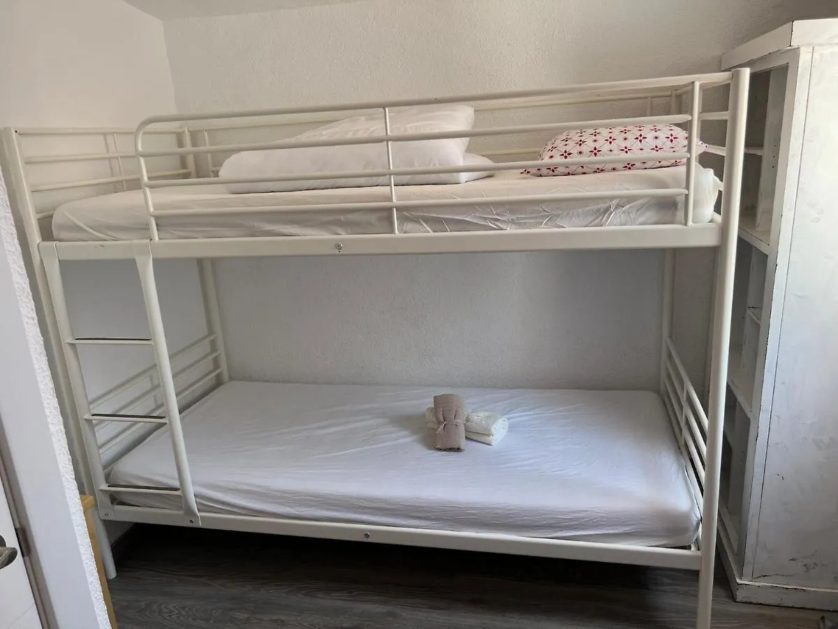 Lovely 4-Bed Cottage In Las Chapas 마르베야