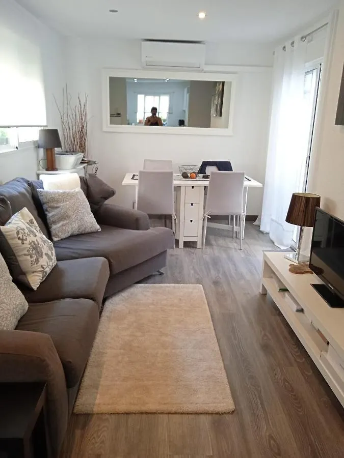 Lovely 4-Bed Cottage In Las Chapas Marbella Holiday home