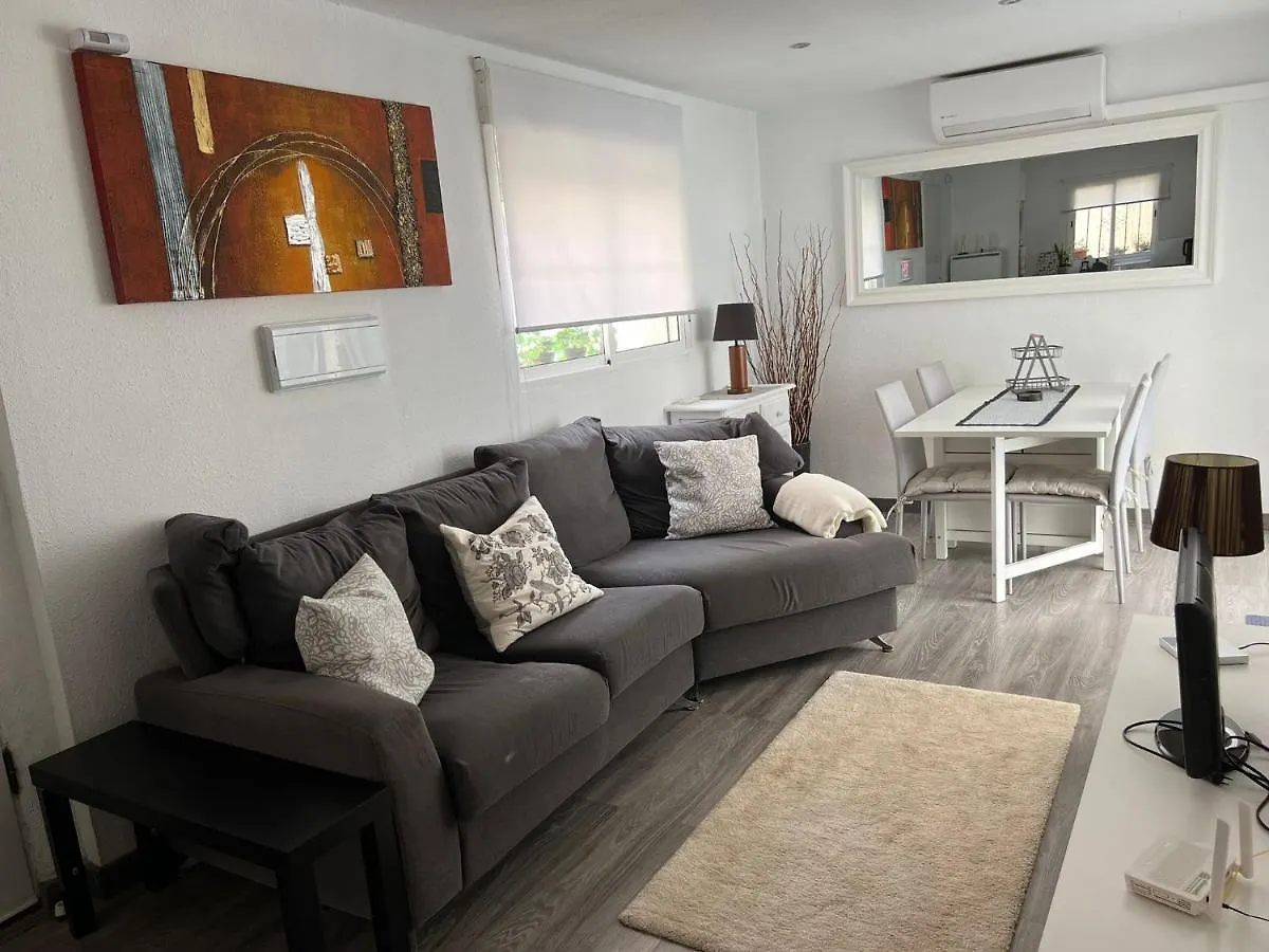 Lovely 4-Bed Cottage In Las Chapas Marbella Holiday home