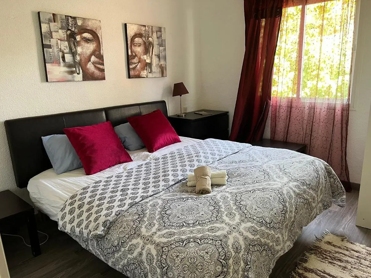 Lovely 4-Bed Cottage In Las Chapas Marbella 0*,