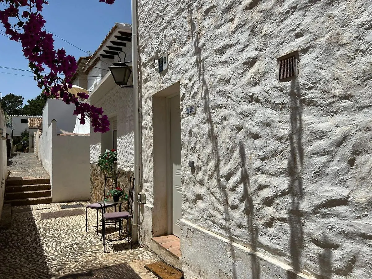Lovely 4-Bed Cottage In Las Chapas Marbella Holiday home
