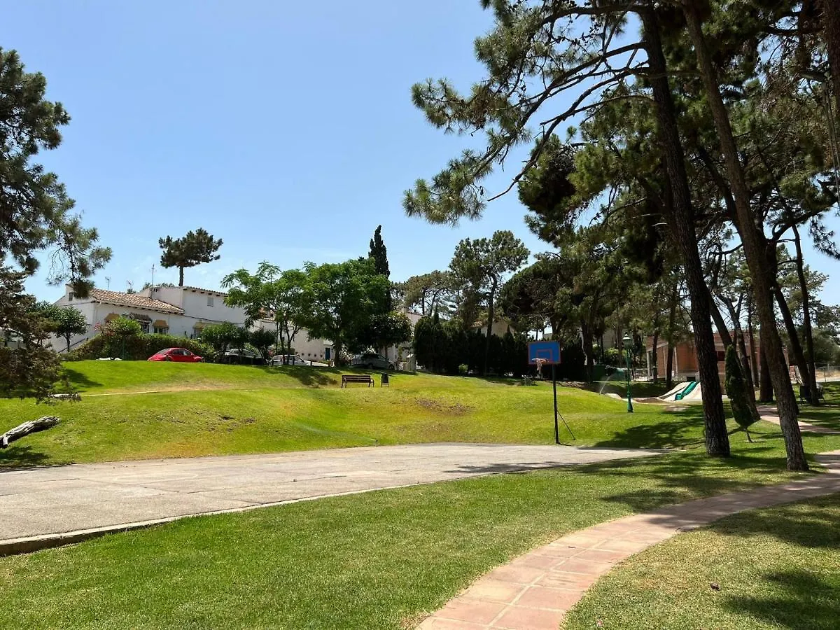Lovely 4-Bed Cottage In Las Chapas Marbella Holiday home